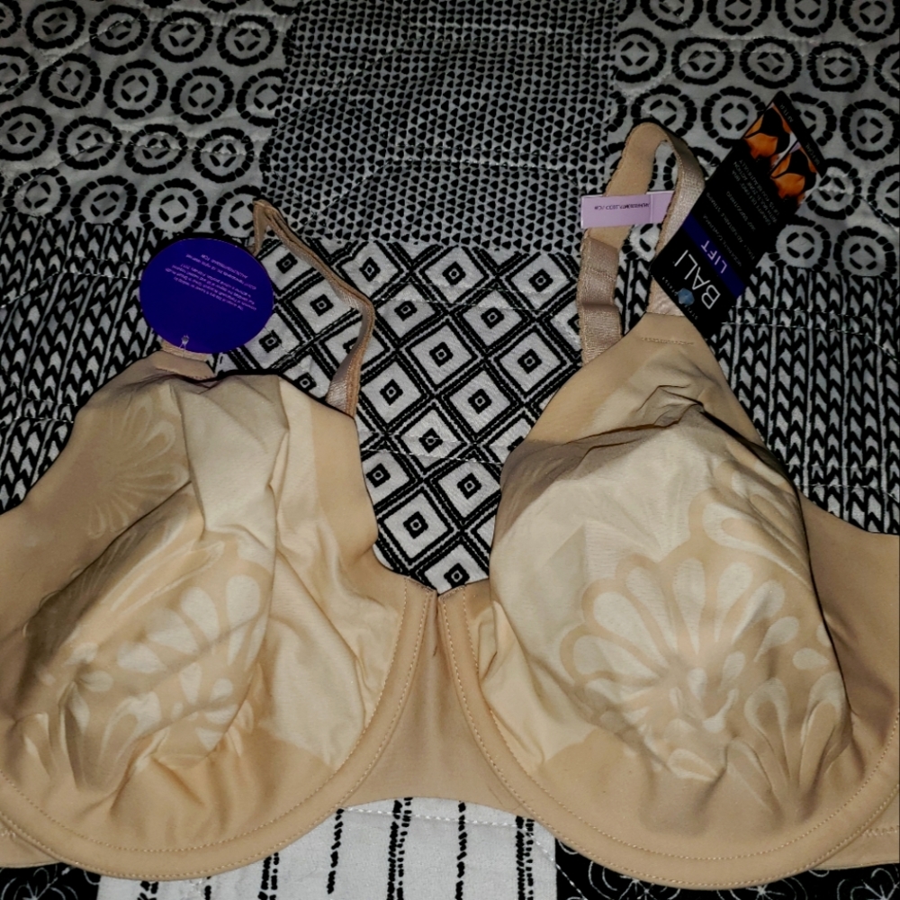 Bali Bra 38D nwt